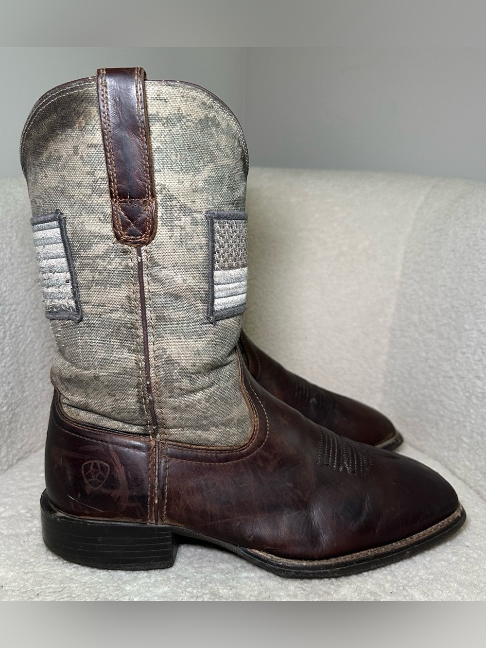 Ariat Men’s Camo American Flag Western Cowboy Boots Brown Leather Distressed 9.5